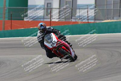 media/Apr-20-2025-AHRMA (Sun) [[393a79c373]]/Race/Group 8/Turn 4b/